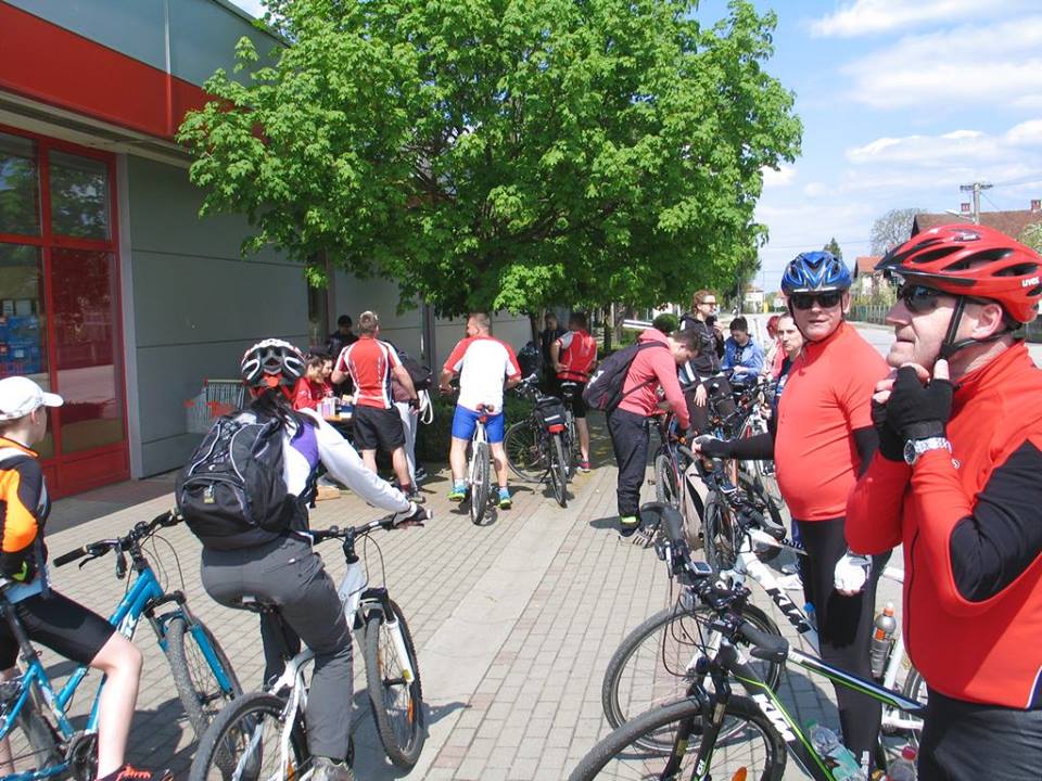 1106660810202943273141898646416