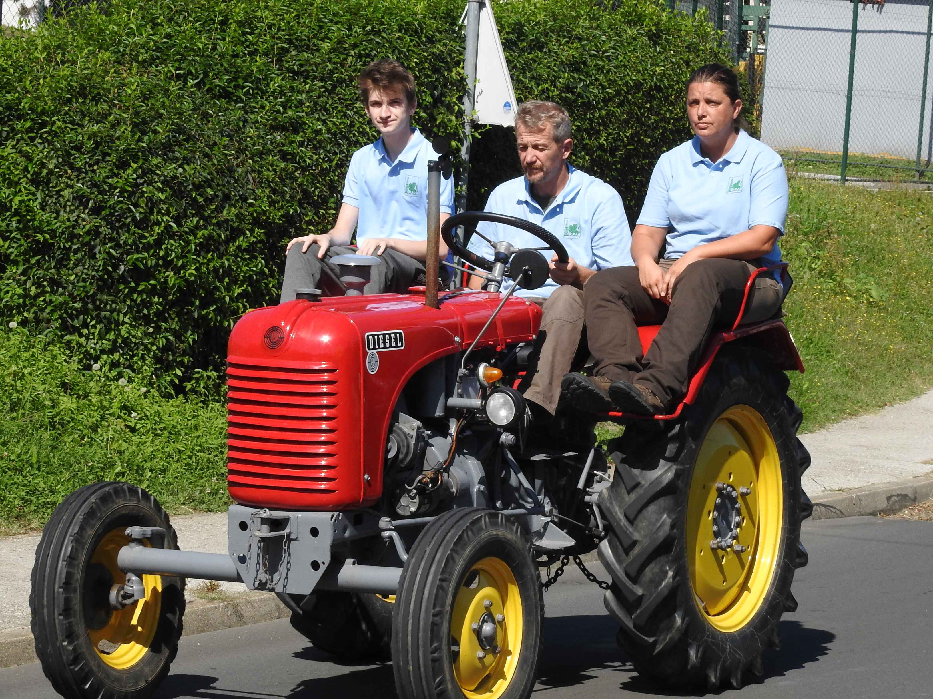 SELNICA Pogledajte kako je bilo na 17. susretu starih traktora
