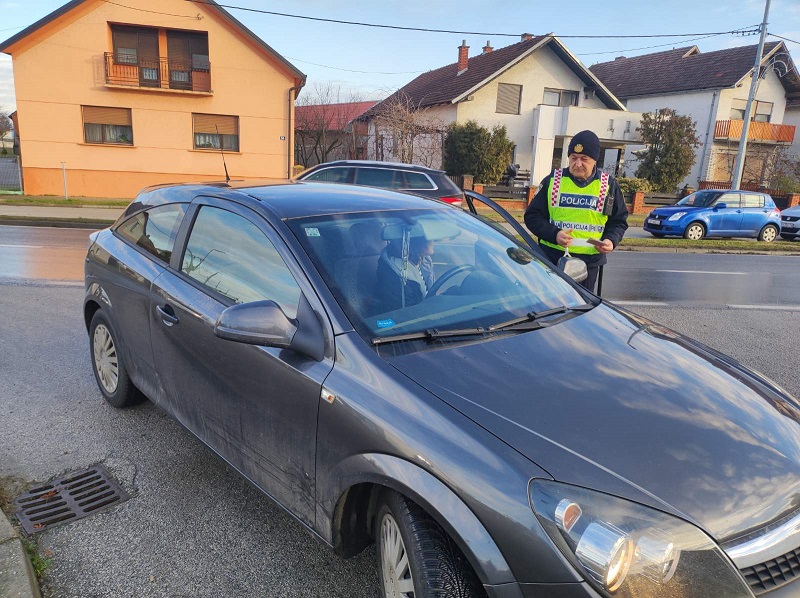 Policija i Grad Prelog darivali najsavjesnije vozače