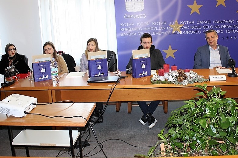 GRAD ČAKOVEC Potpisani ugovori o stipendiranju studenata