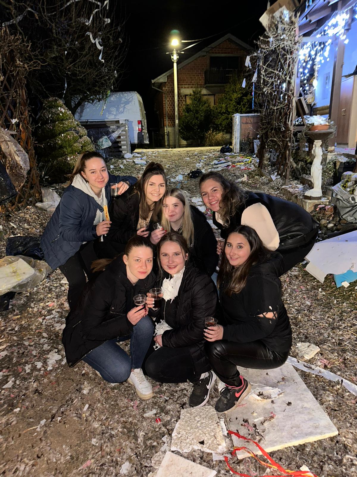 POTEPANJE Žene se Danijel Košak i Larisa Vizinger iz Trnovca