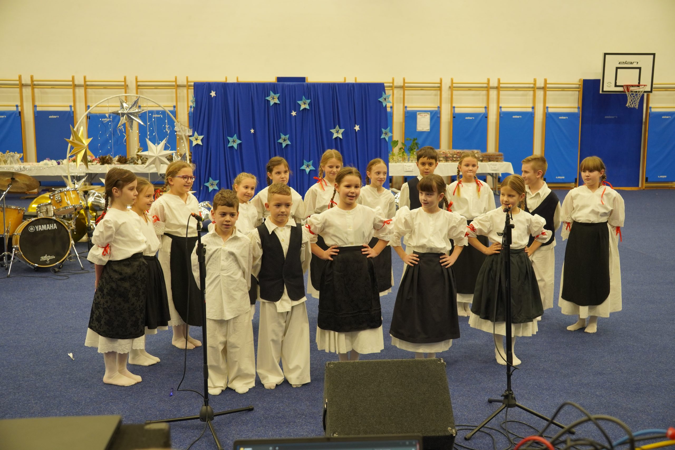 božićna priredba OŠ Strahoninec (47) božićna priredba OŠ Strahoninec (47)