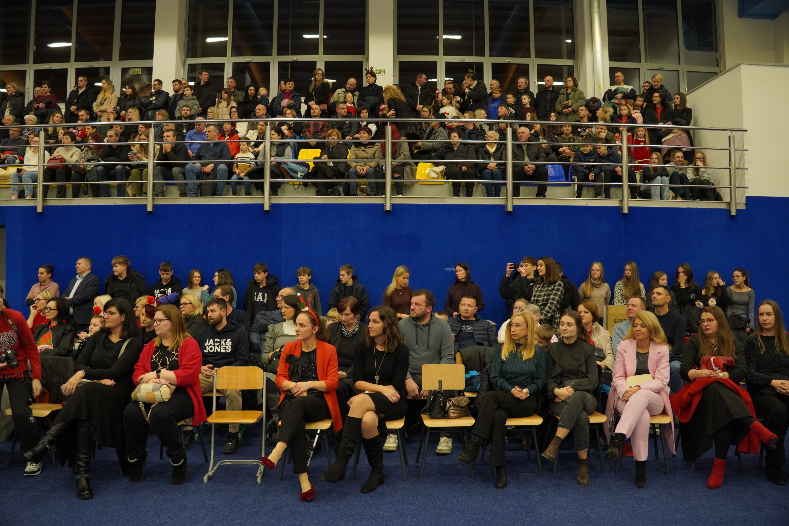 božićna priredba OŠ Strahoninec (60) božićna priredba OŠ Strahoninec (60)