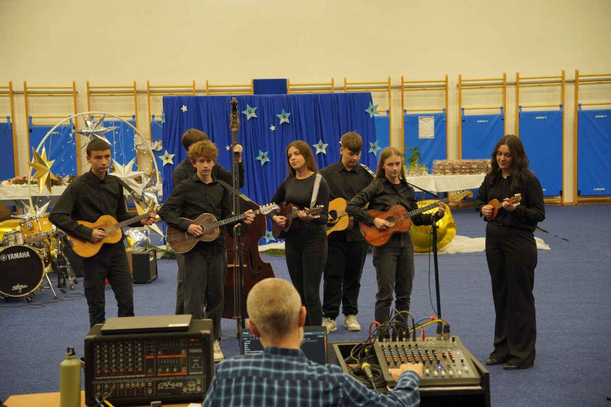 božićna priredba OŠ Strahoninec (69)