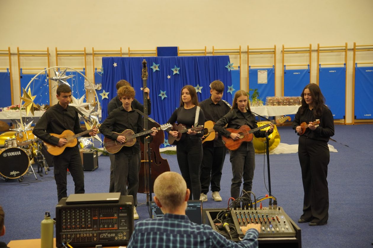 božićna priredba OŠ Strahoninec (70)