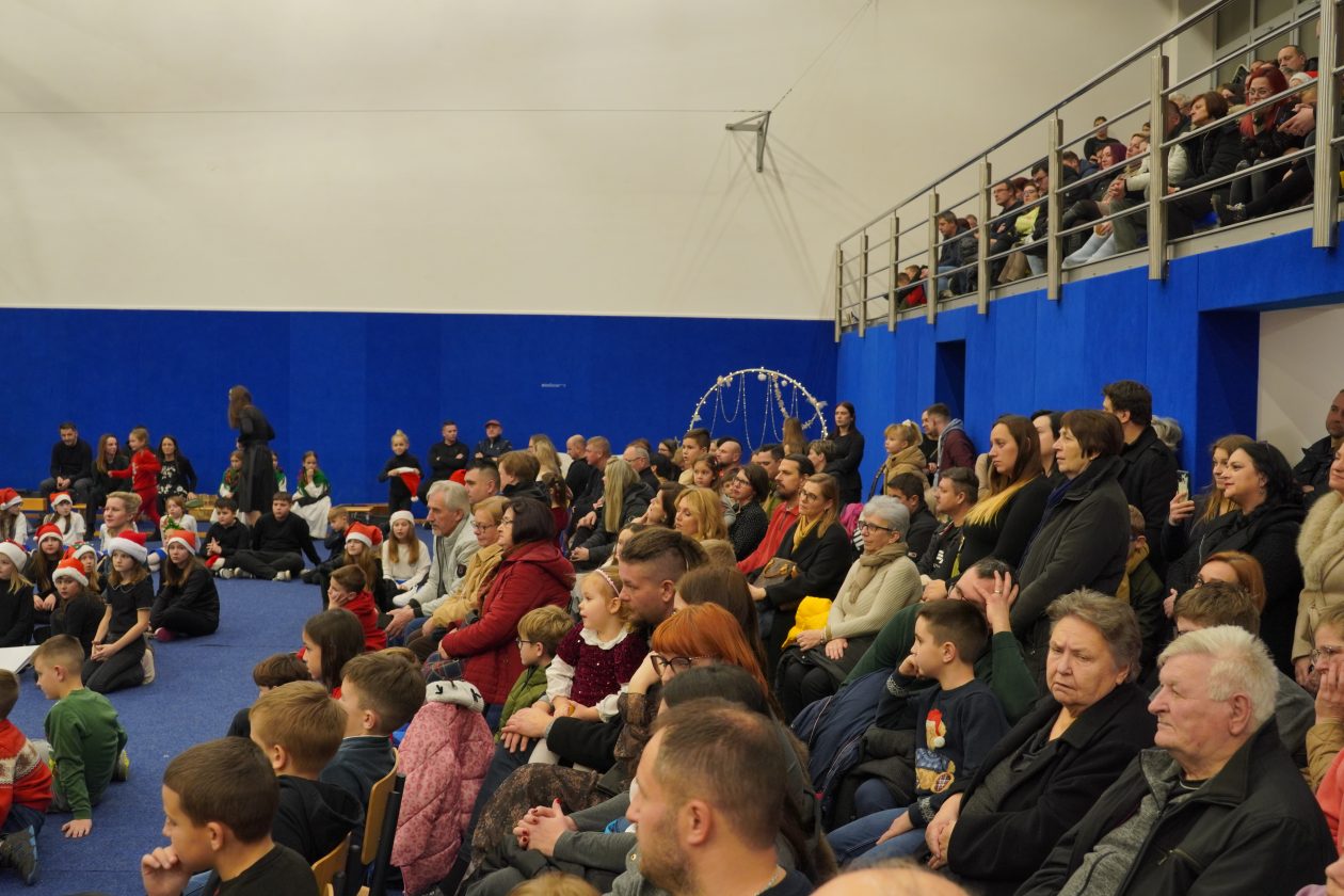 božićna priredba OŠ Strahoninec (89)