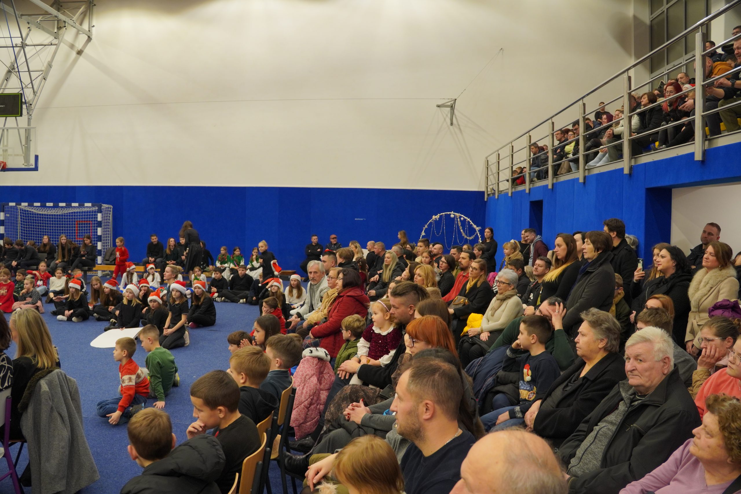 božićna priredba OŠ Strahoninec (90) božićna priredba OŠ Strahoninec (90)