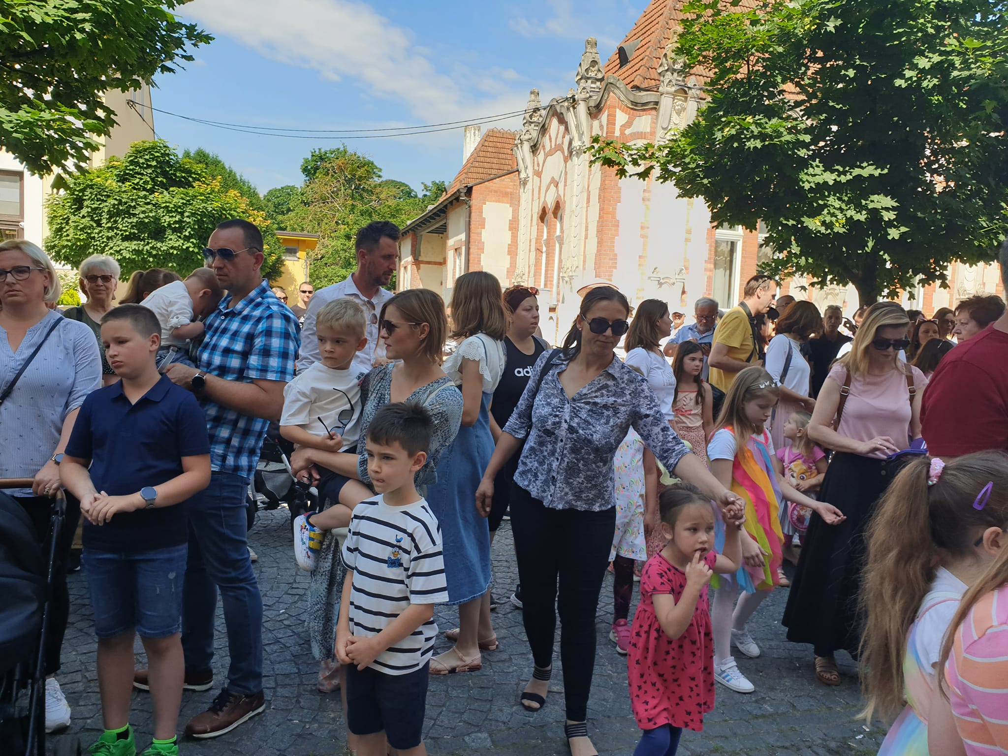 FOTO Artelje: Velika skupna izložba nastala u protekloj sezoni