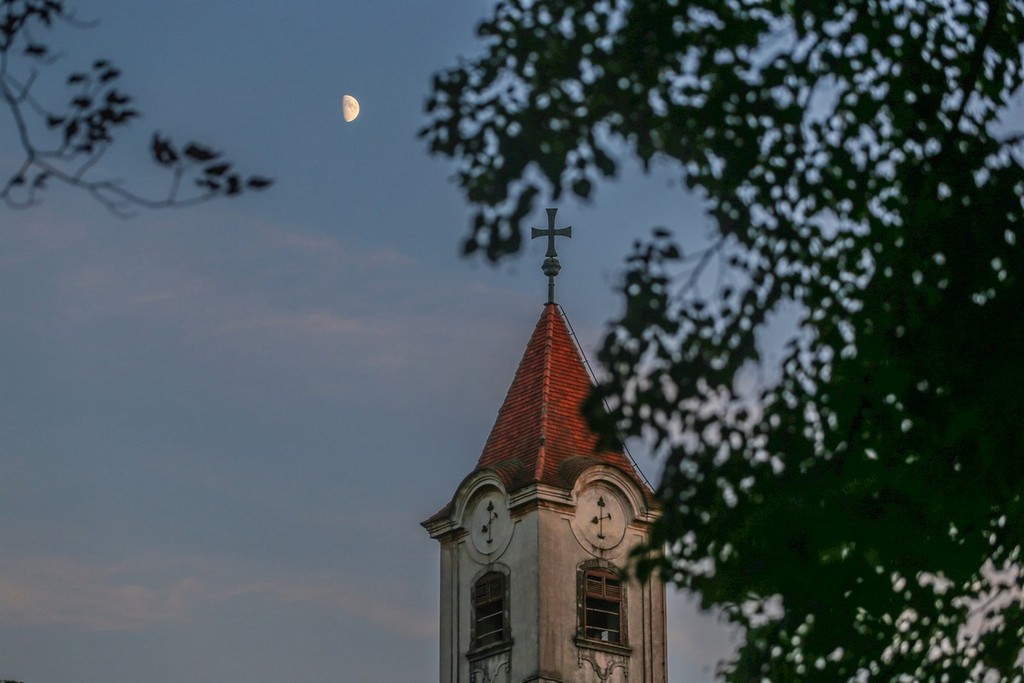 Šetnja gradom uz čarobne efekte zlatnog sata