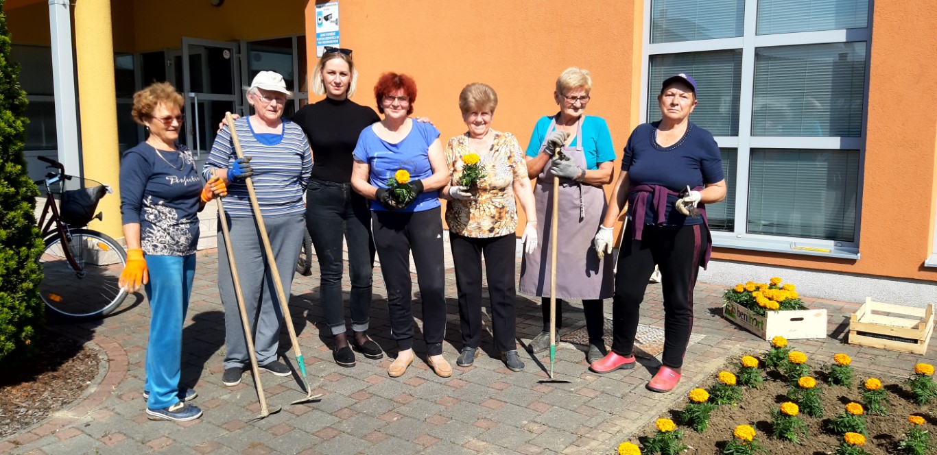 Članice udruge Brest cvijećem ukrasile svoj Podbrest
