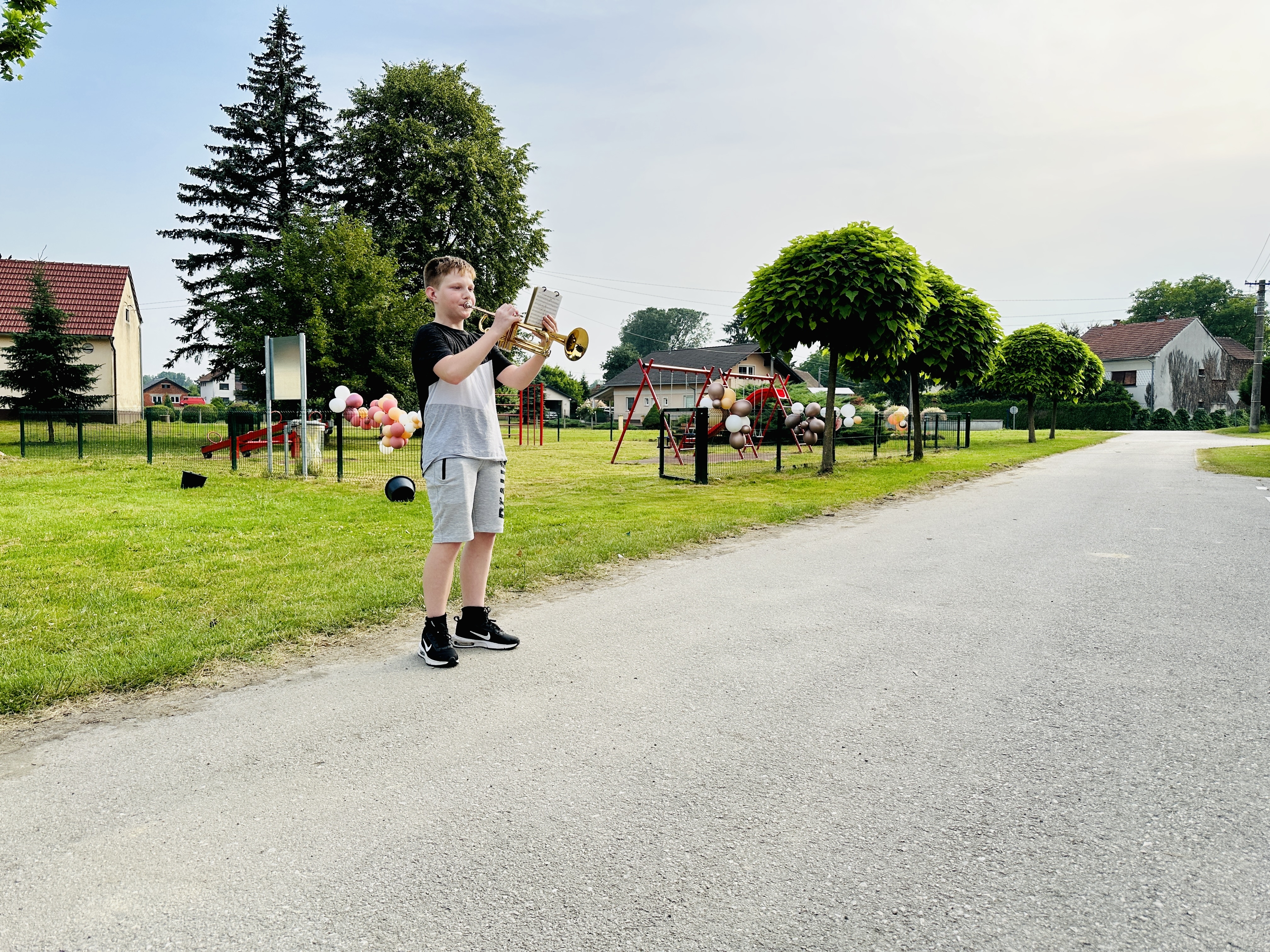 TRNOVEC Uredili dječje igralište, sad je u novom ruhu
