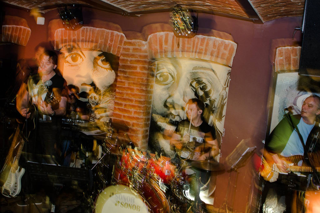 1775843414118490621921945430985