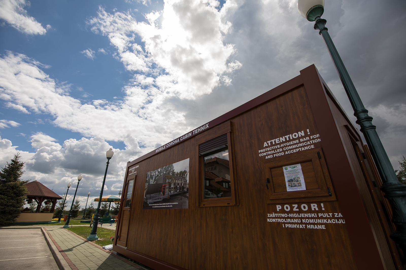 U Tehnixu predstavljeni Corona Kremator i Mobilna Corona kabina