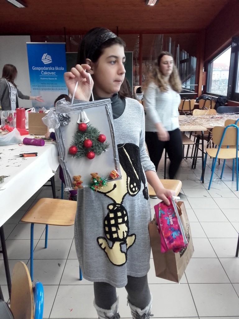 20161215095648305279