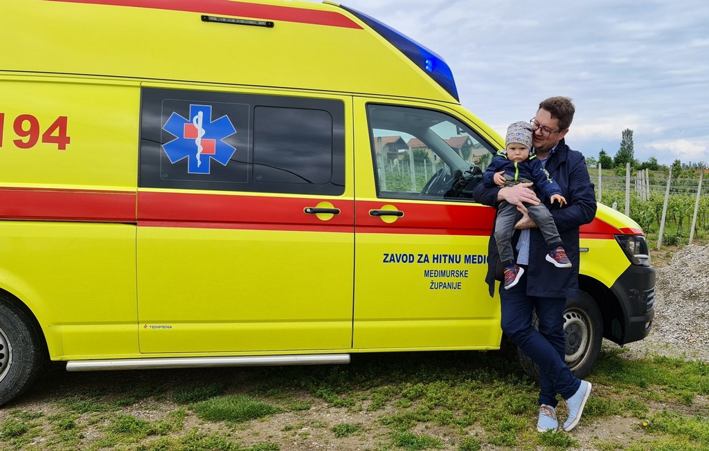 SPECIJALIZANT DR. MADŽAR Želja mi je položiti specijalistički ispit i vratiti se u svoj Zavod SPECIJALIZANT DR. MADŽAR Želja mi je položiti specijalistički ispit i vratiti se u svoj Zavod