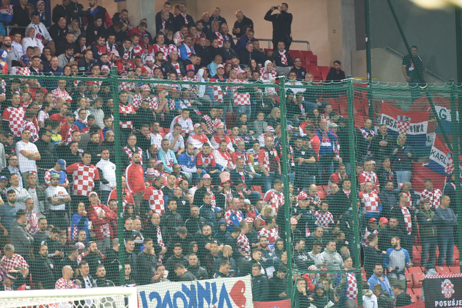 Image 3833521 (auto) Image 3833521 (auto)