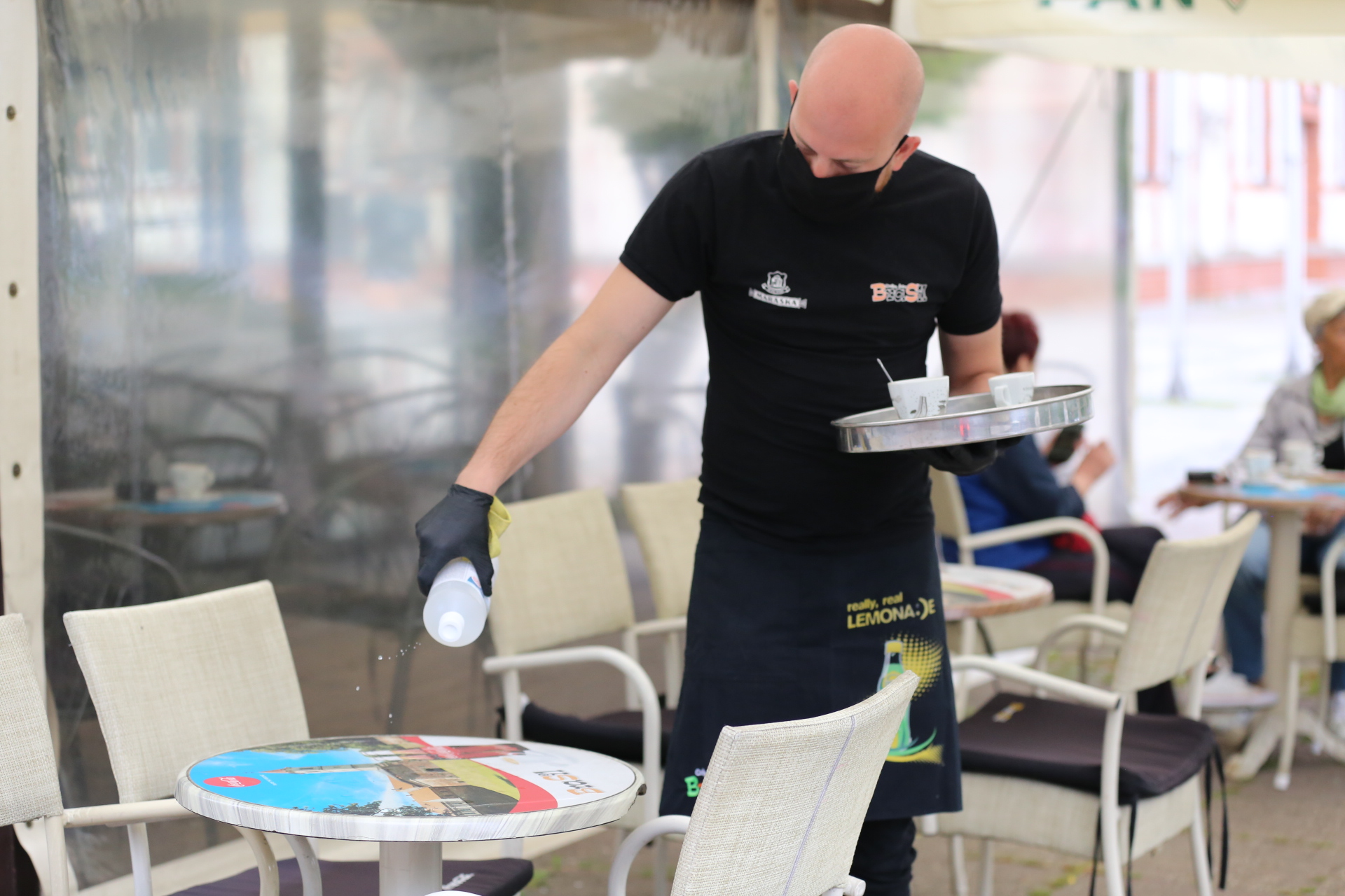 U Čakovcu ponovno otvoreni kafići – ispijanje kave u centru grada