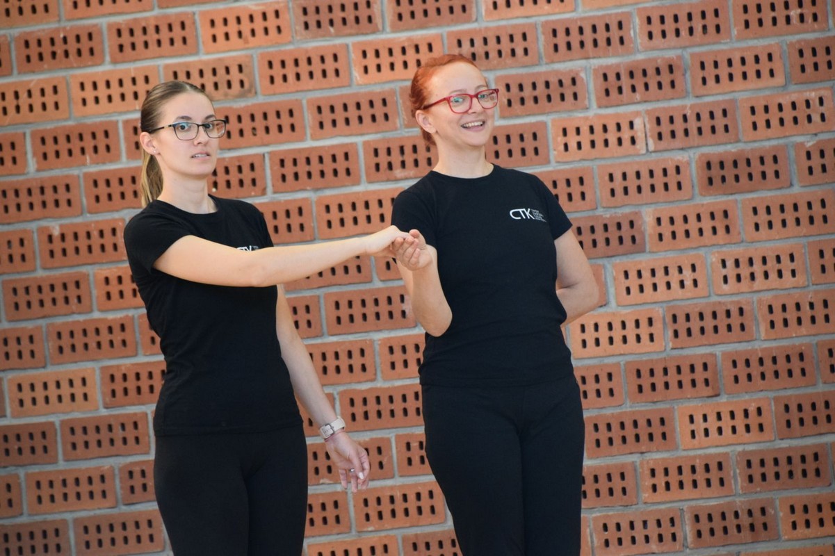 DONJA DUBRAVA Seminar ‘Scenska primjena folklora i osnove koreografije’ okupio KUD-ove Međimurja i goste