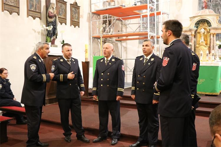 Svečana misa povodom devete obljetnice međimurske policijske kapelanije ‘Sveti Franjo Asiški’ Svečana misa povodom devete obljetnice međimurske policijske kapelanije ‘Sveti Franjo Asiški’