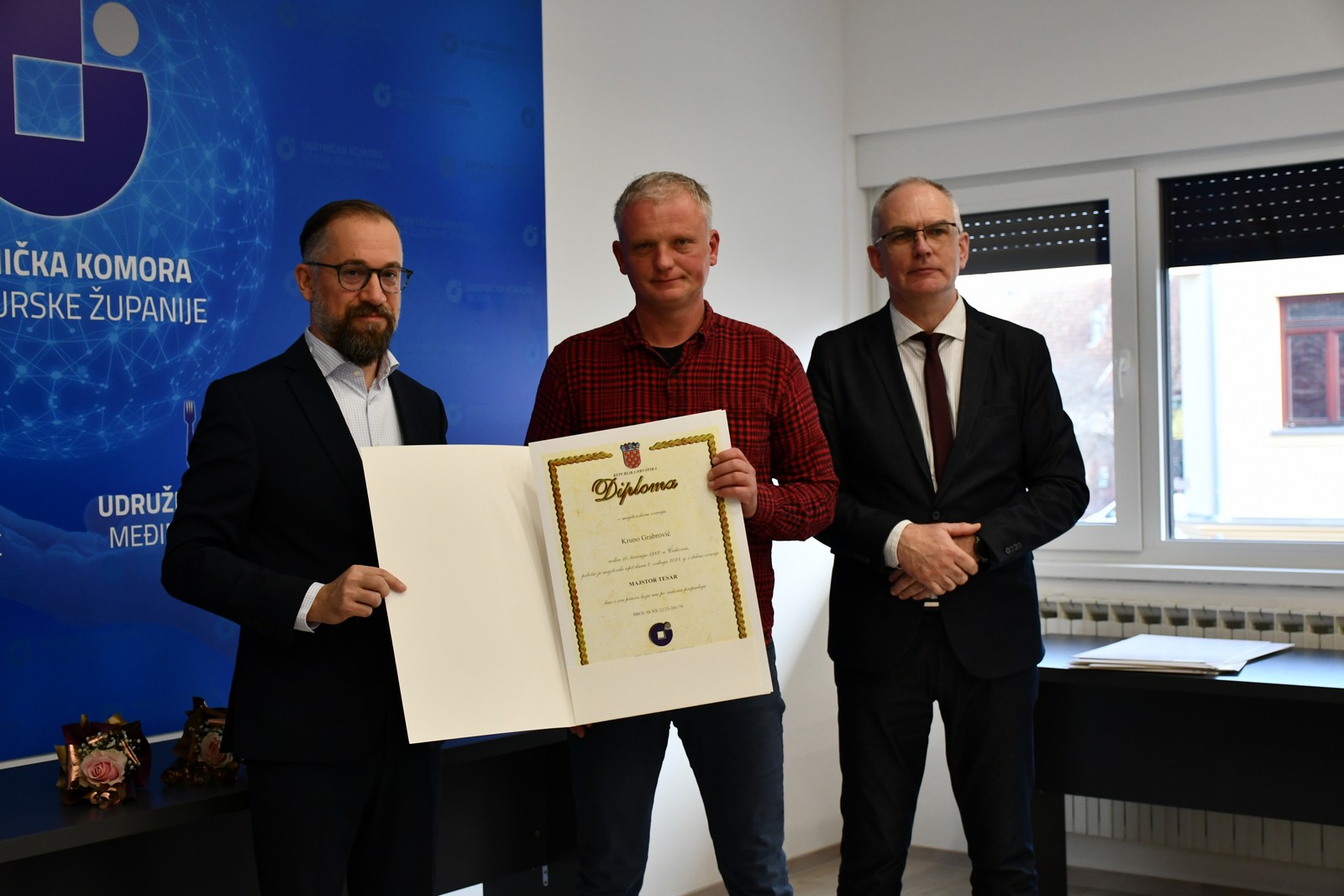 DODJELA MAJSTORSKIH DIPLOMA 37 majstora svog zanata s radošću primilo diplomu!