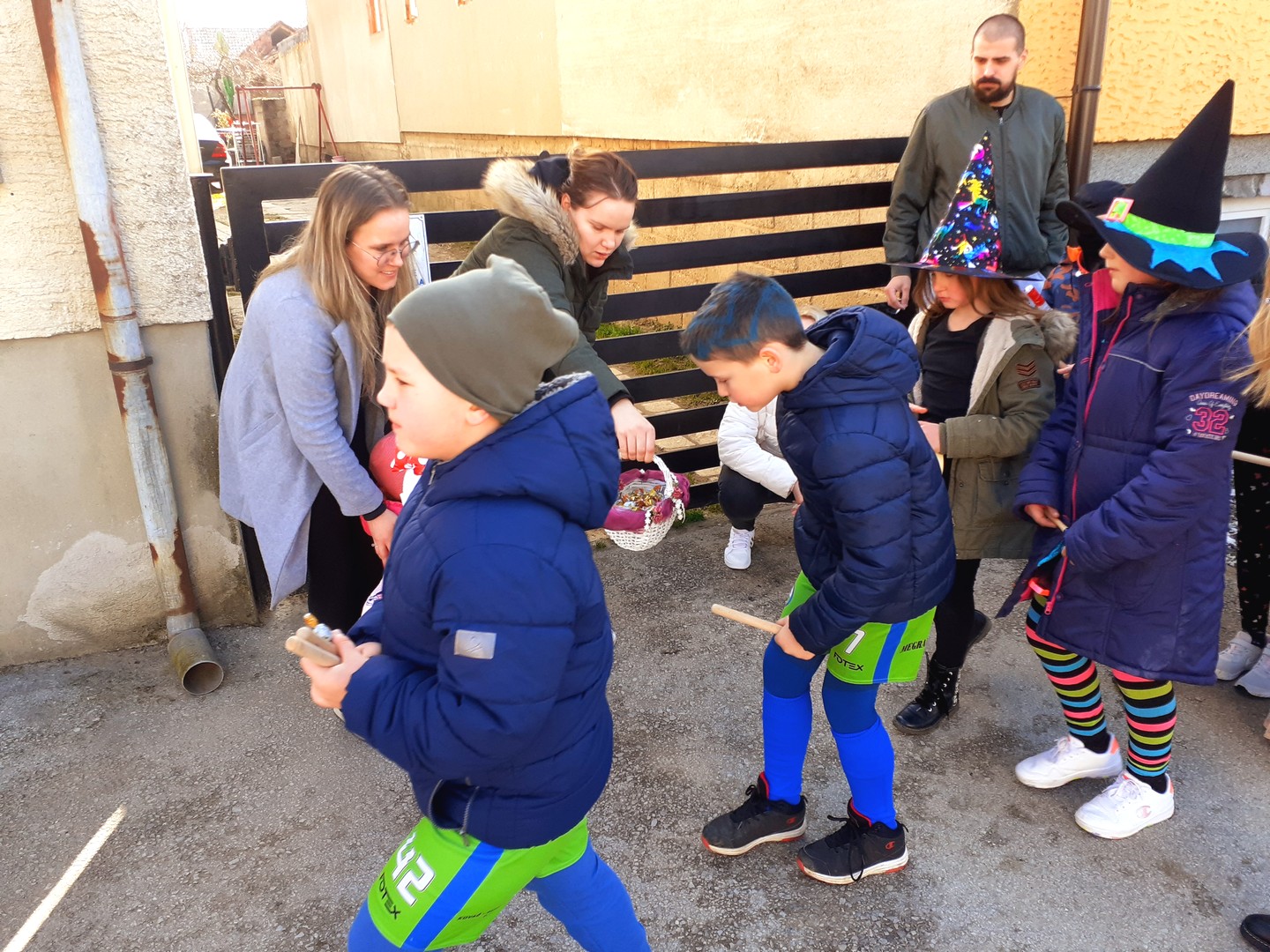 Maškare u Područnoj školi Gardinovec: Fašnički dan zaokružili šetnjom gardinovskim ulicama Maškare u Područnoj školi Gardinovec: Fašnički dan zaokružili šetnjom gardinovskim ulicama