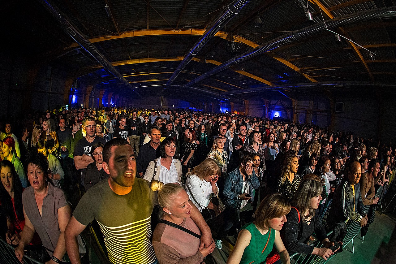 Haris Džinović raspjevao brojnu publiku na Mesapu u Nedelišću