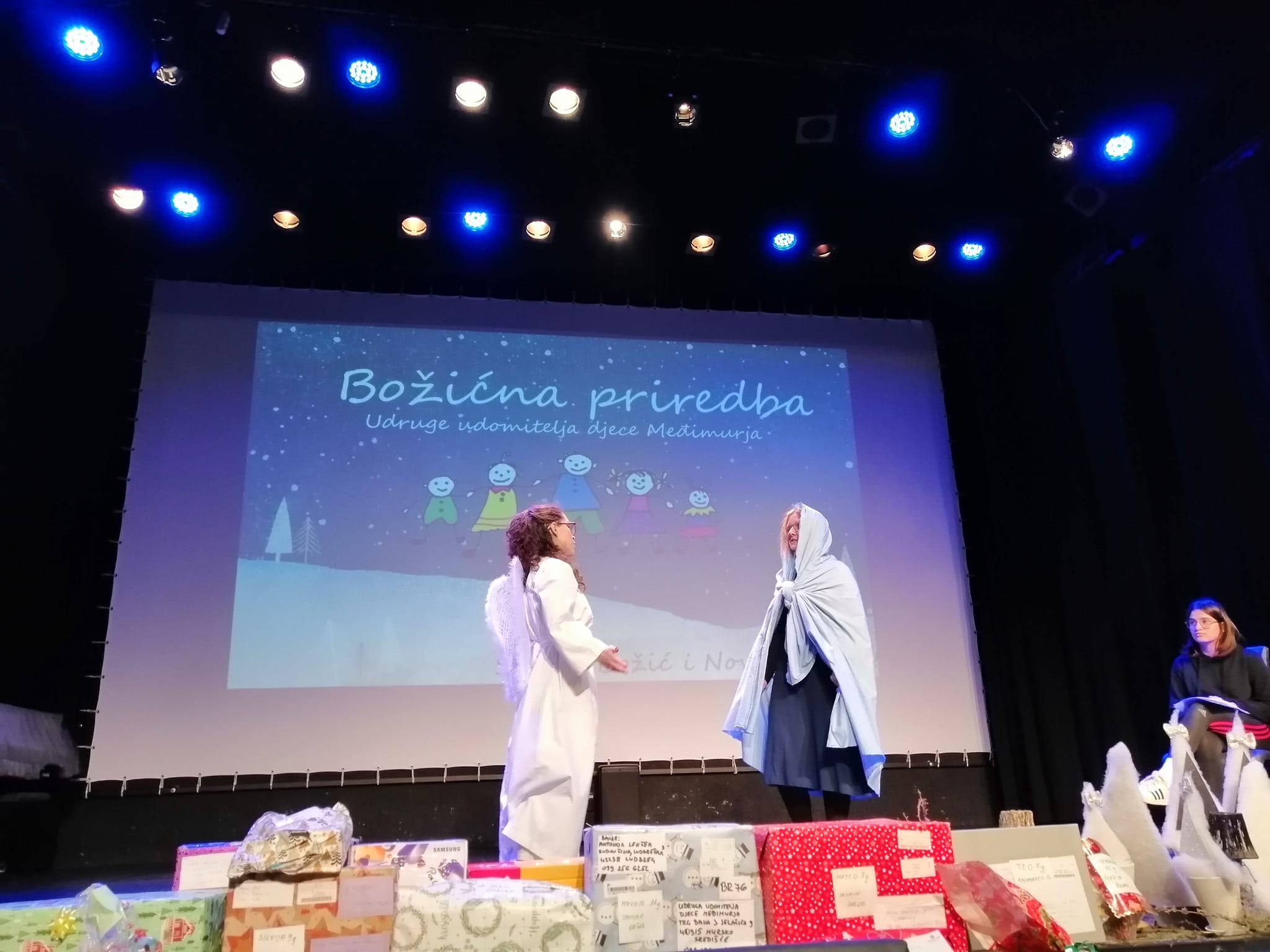 Božićna priredba Udruge udomitelja djece Međimurja u Centru za kulturu ‘Rudar’