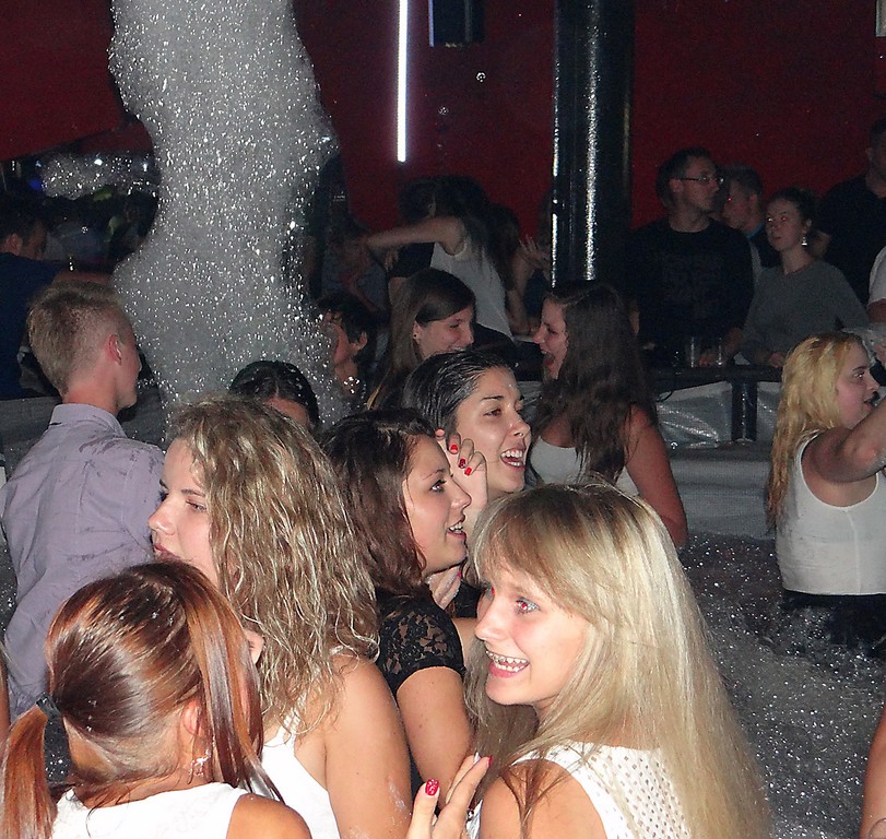 slika0006840496 Pjena party u Šampionu (Subota, 16.8.2014.)