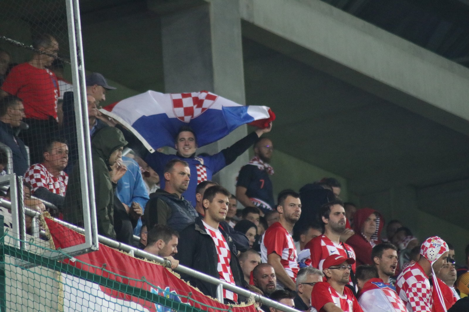 Image 3833585 (auto) Image 3833585 (auto)