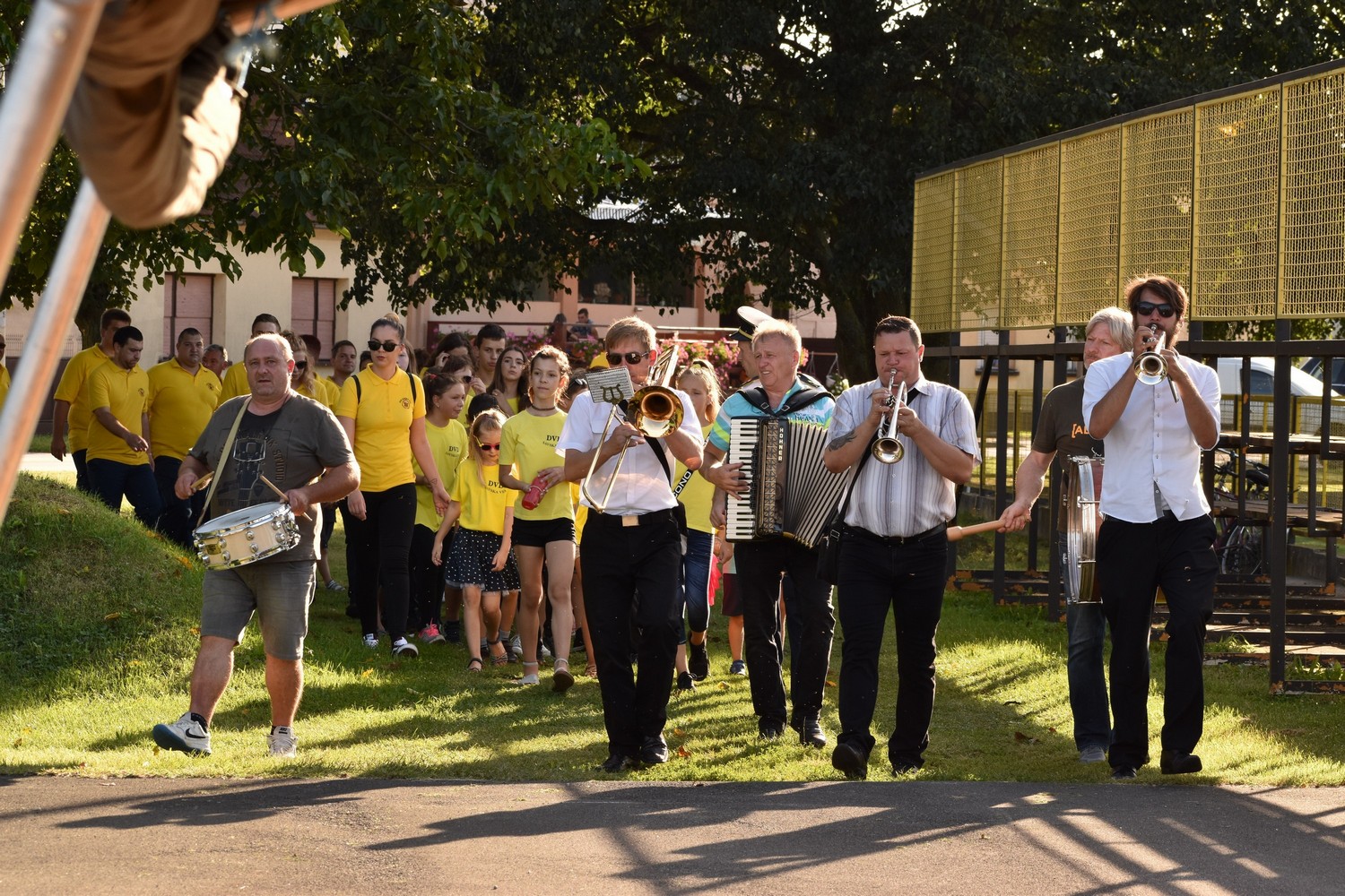 Dan Savske Vesi proslavljen uz tradicionalan mimohod mještana i udruga, zabavan program i besplatan grah