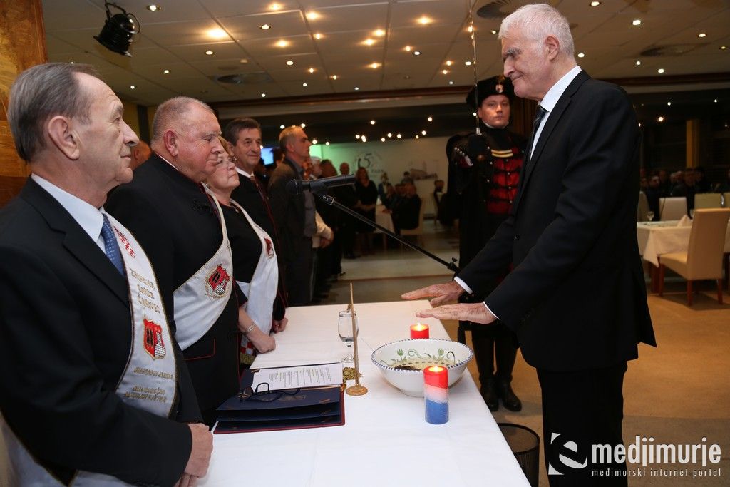 pravazena00071689562