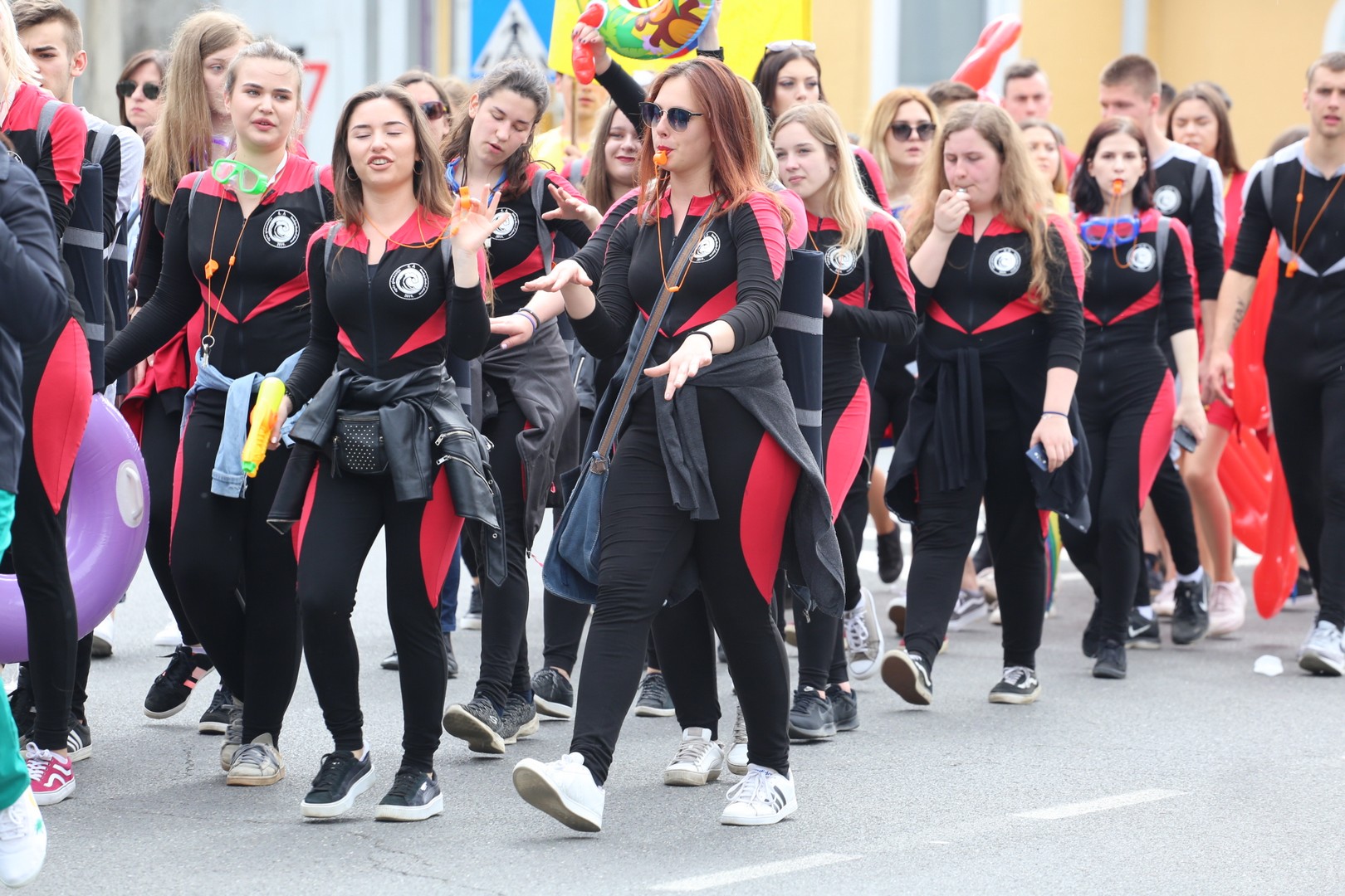 Ulicama Čakovca koračalo više od 1200 međimurskih maturanata