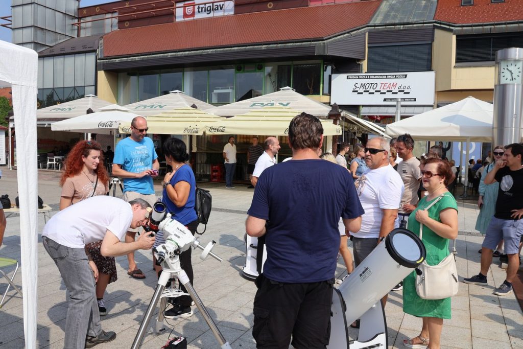 AD VEGA Regionalni susret astronomskih društava –’Međimurje – hotel s 1000 zvjezdica’ AD VEGA Regionalni susret astronomskih društava –’Međimurje – hotel s 1000 zvjezdica’