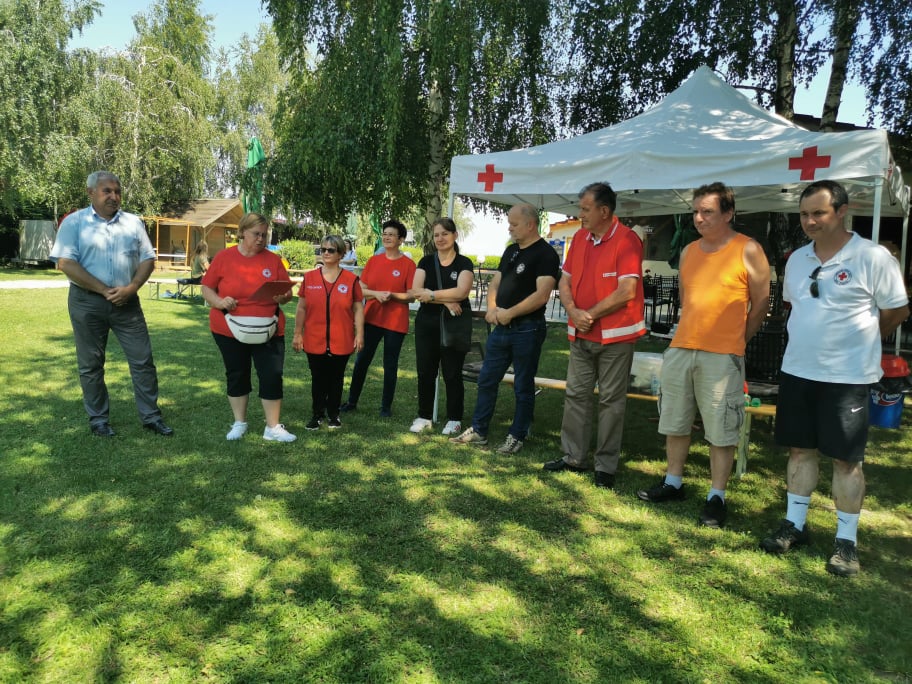 Humanitarci na okupu: Druženje dobrovoljnih darivatelja krvi na preloškoj Marini