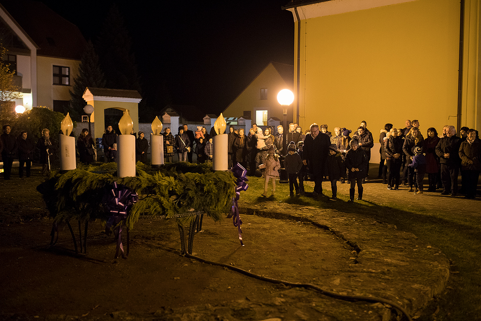 FOTO U Prelogu upaljena prva adventska svijeća!