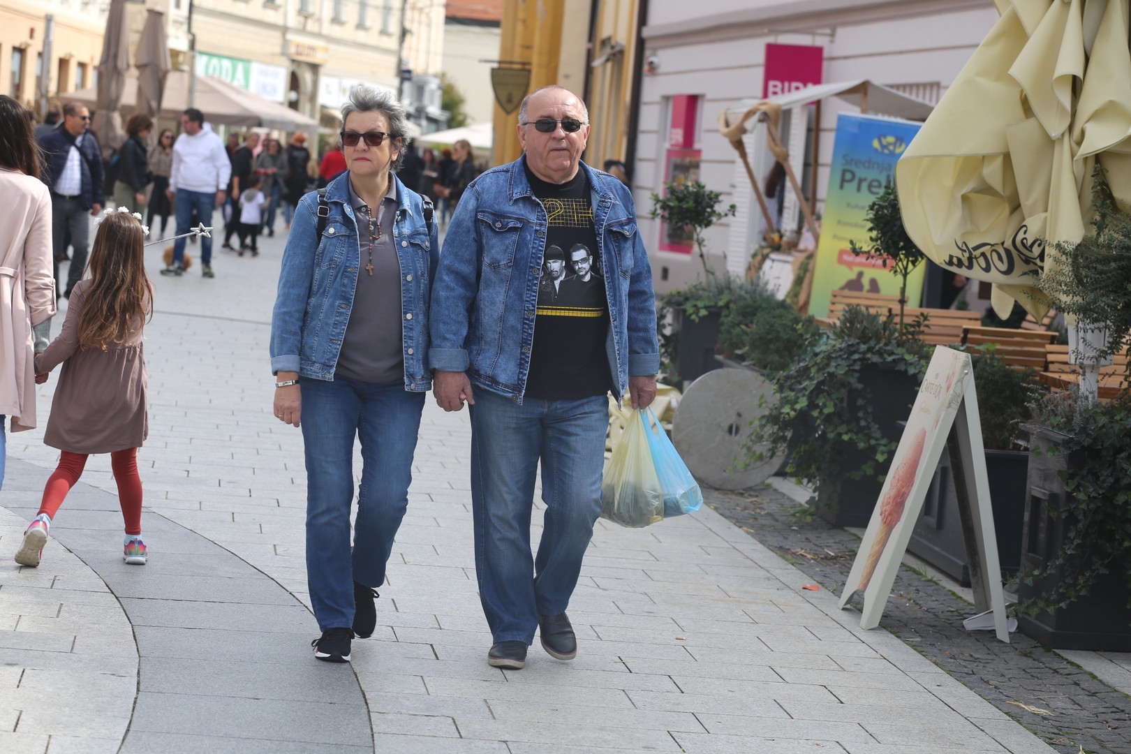 KLIKOM PO ČAKOVCU Jesen je u gradu! Brojni građani subotu proveli na friškom zraku