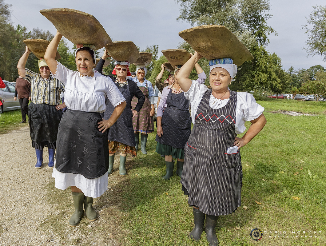 U Gardinovcu svečano otkrivena spomen-ploča posvećena seoskom pralu na potoku Trnavi
