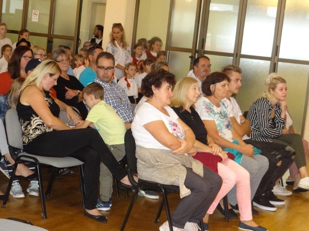 Prvi dječji folklorni susreti u Žiškovcu