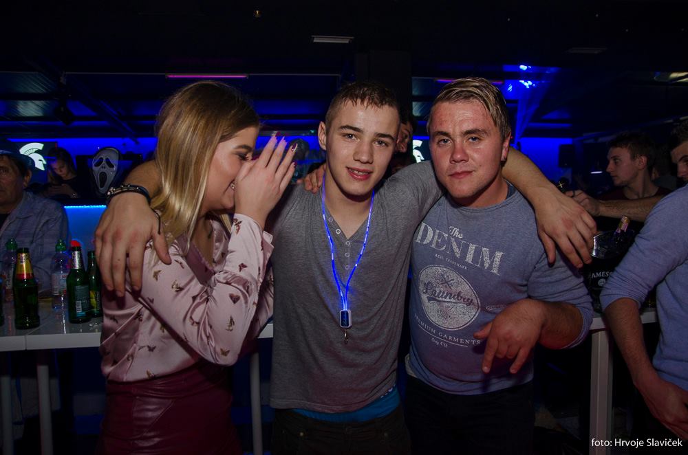 1485598212165704784175453919220