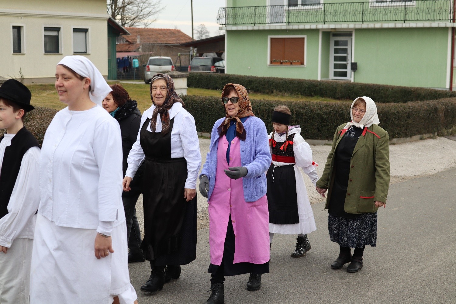 Fašenjska povorka od Marofa preko Žabnika, Vrhovljana do centra Svetog Martina na Muri!