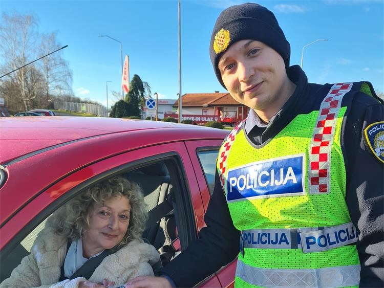 Policija nagradila vozače