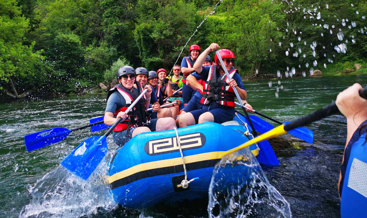 Raftingom po Uni, Labudovi se pripremali za Lov na labuđe pero