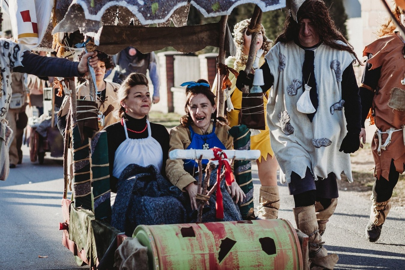 Mnoštvo maski na tradicionalnom Nedelskom fašniku u Nedelišću