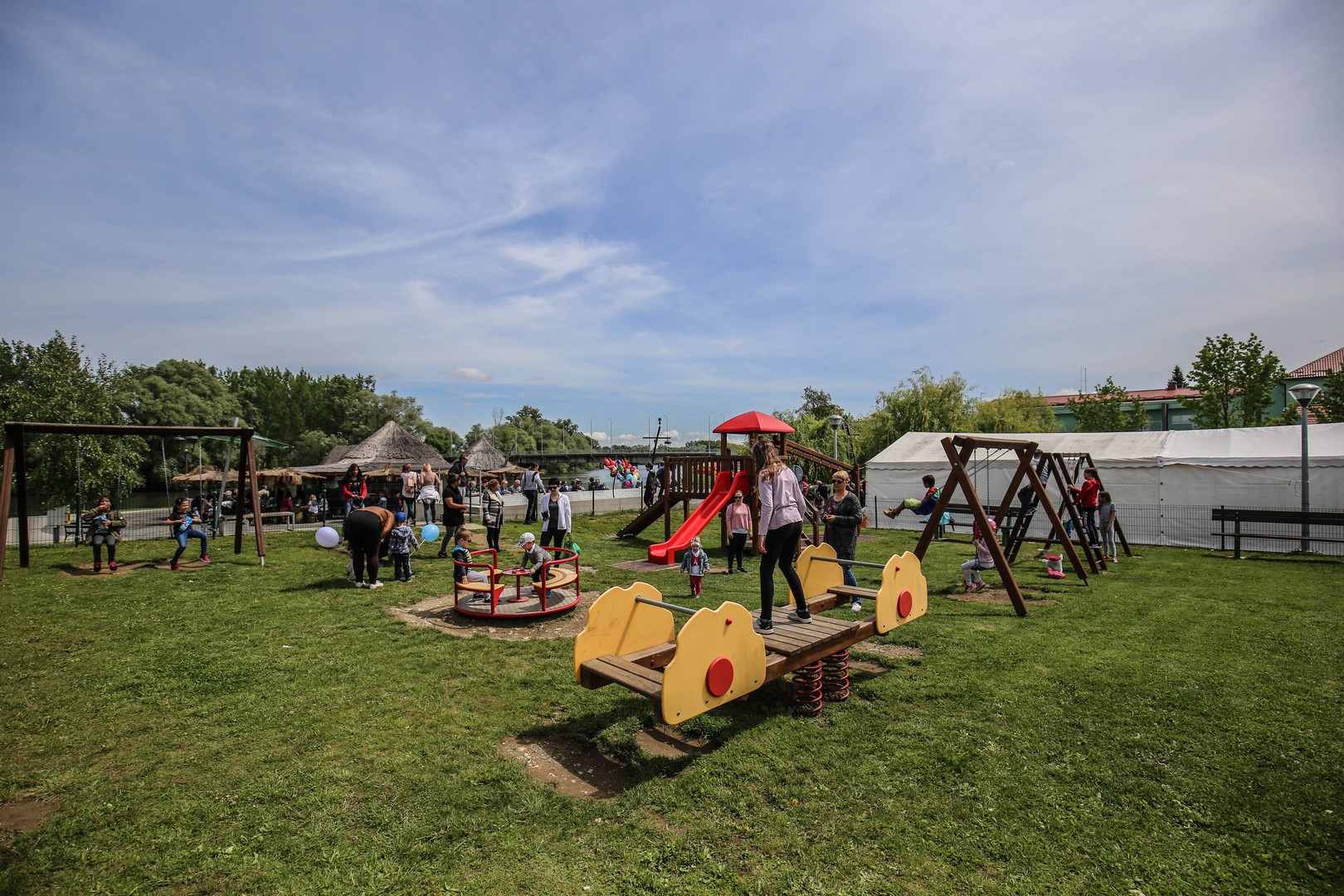 Murskim Središćem jutros se širio miris gulaša i cvijeća