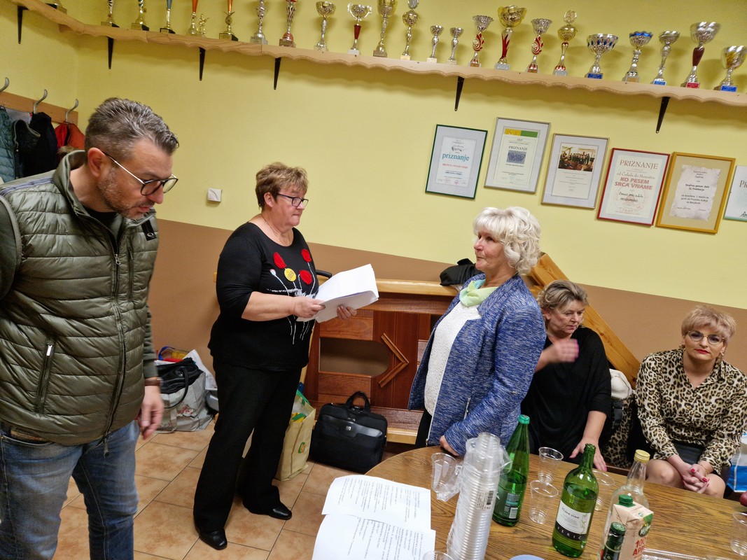 VRSNI GLUMCI Članovi DS KUD Mura gostovali u Sloveniji