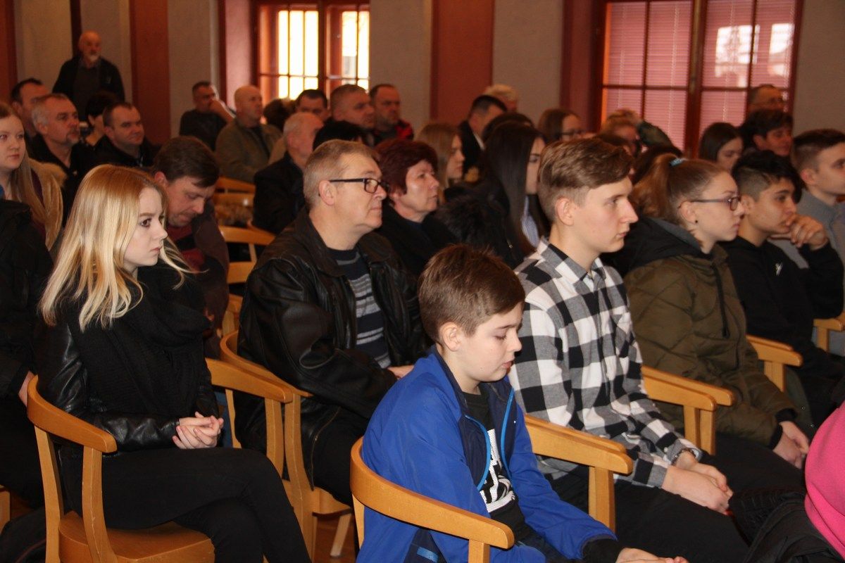 Međimurska županija dodijelila učeničke stipendije za 60 djece hrvatskih branitelja