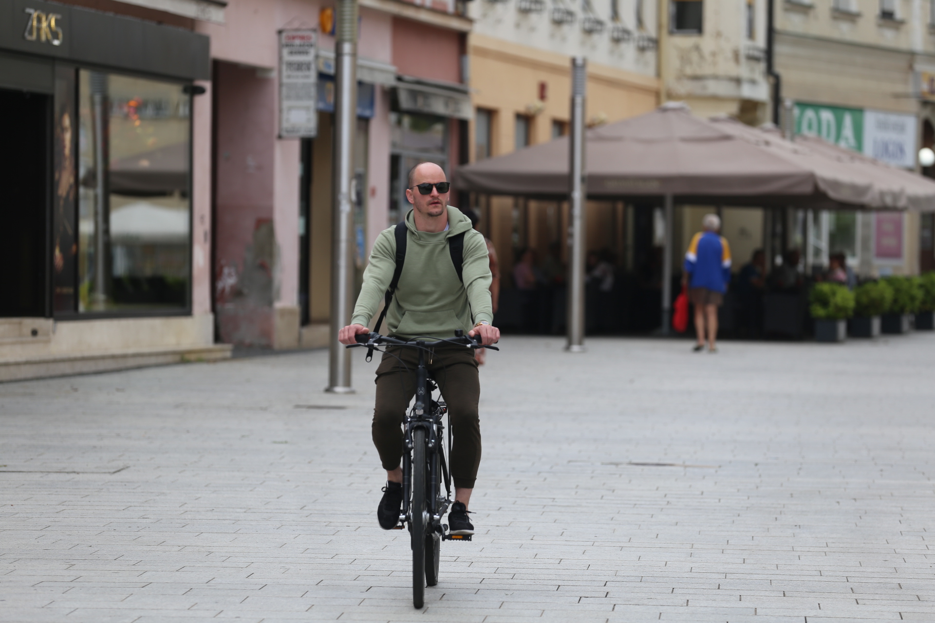 KLIKOM PO ČAKOVCU Ni tmurno vrijeme ne može spriječiti odlično ljetno raspoloženje u centru grada KLIKOM PO ČAKOVCU Ni tmurno vrijeme ne može spriječiti odlično ljetno raspoloženje u centru grada