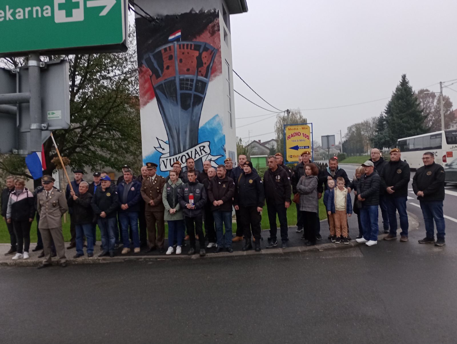 FOTO U Selnici odana počast poginulim hrvatskim braniteljima