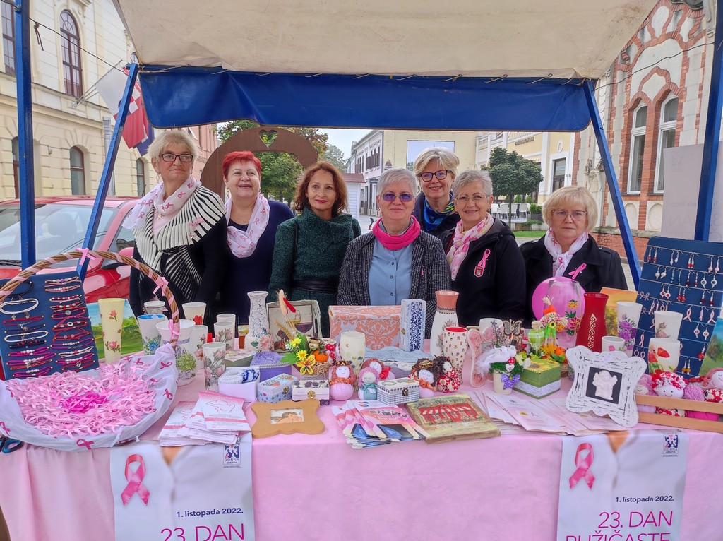 DAN RUŽIČASTE VRPCE Brojne Međimurke i Međimurci dali podršku ženama koje se bore s rakom dojke!