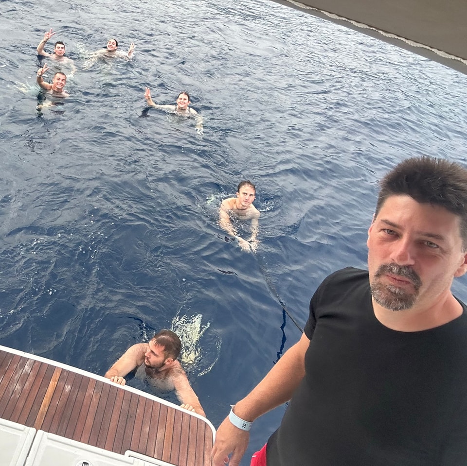 GIMNAZIJA JOSIPA SLAVENSKOG Učenici Marta Premuš i Samuel Šarić tjedan dana plovili Jadranom na projektu ‘Flota mira’